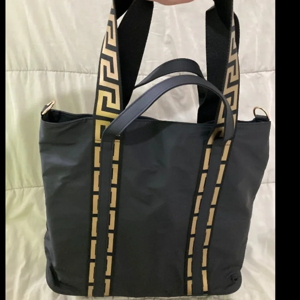 NEW Versace Limited Edition Shoulder Crossbody Bag Tote with dust bag - Picture 3 of 10